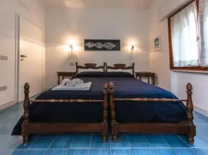 Villa Ovest