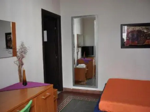 Pavarotti Room