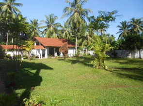 OYO 422 Sunnys Guest House