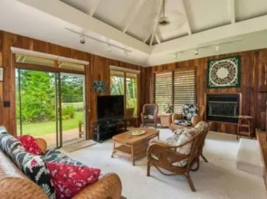 Hale Kamalani by RedAwning