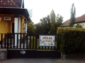 Júlia Vendégház