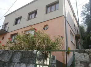 Guest house Ema