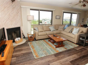 Point of View - 4 Br Home