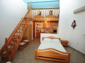 Foinikas Rooms