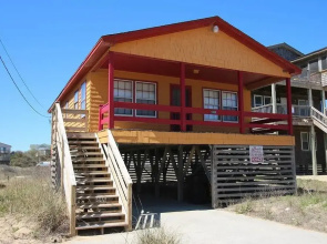 Westside - 3 Br home by RedAwning