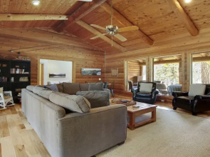 Chapman Lodge
