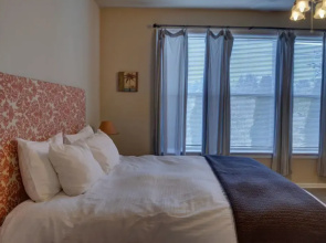 Family Cabana 3 Br home by RedAwning