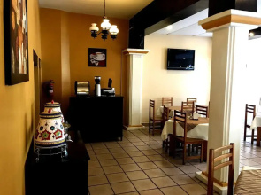 Hotel Plaza Tenam