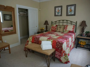 Pickens Pad 13BD - 1 Br Condo