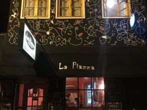 Piazza Inn Hostel