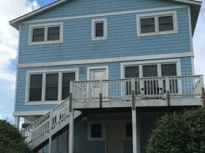 2 Views - 4 Br Home