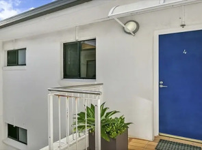 The Apartment Service SANT4