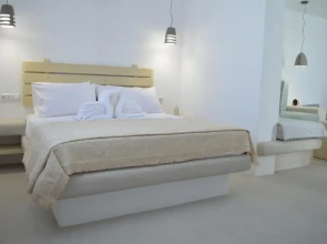 Nama Luxury Rooms & Suites
