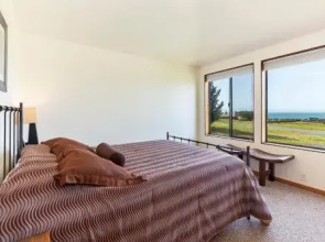 Shining Sea - Four Bedroom Home