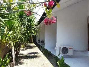 Sayang Guest House