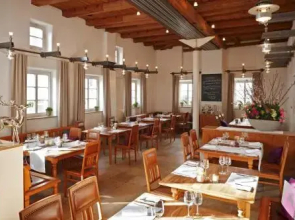 Gasthaus & Hotel "Zum Hirschen"