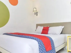 Reddoorz Plus Near Alun Alun Malang