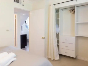 Luxurious 4BR 9m to Las Vegas Strip