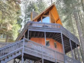 Treetops Cabin