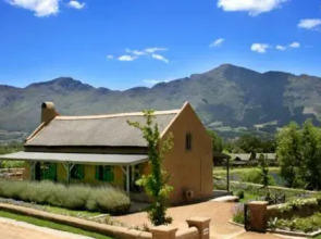 Burgundy Bourgogne Manor House and Cottages