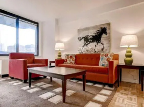 Global Luxury Suites At Symphony House