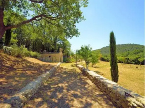 Holiday Home Route d'Ansouis