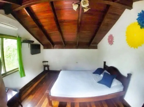 Hostel Tamarindo Backpackers