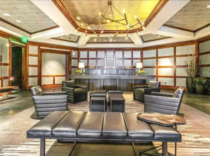 Ritz Carlton Vail #4 4 Br Condo