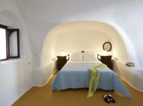 Kristy Cave House