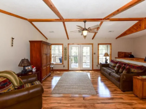 Tree Frog Landing - 4 Br home by RedAwning