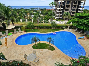 2BR Condo up in the hills of Tamarindo by RedAwning
