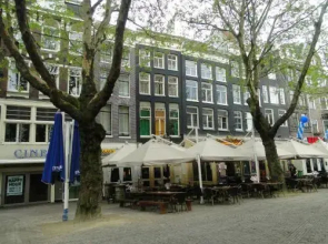 Coco's Outback Apartments