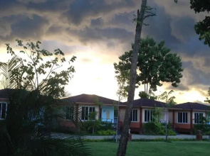 Gardenview  Resort