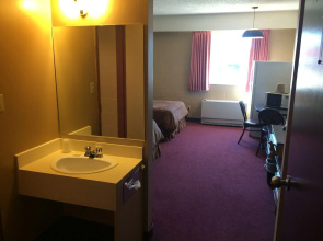 Midtown Motor Inn