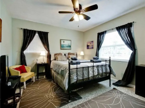Venice Harbor 604 - One Bedroom Home