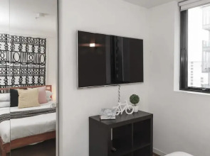 Roomerang at Neo 17