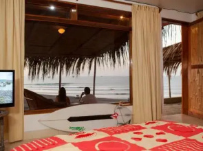 Lobitos Surf House