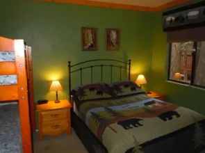 Two-Bedroom Premier Townhouse Unit #69 by Snow Summit Townhouses