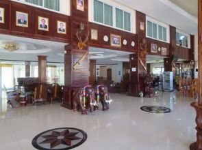 Lattana Phet Amone Chai Hotel