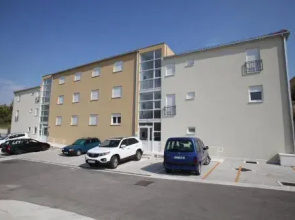 Villa Iris Apartments