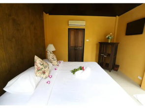 Ruen Parichart Tropical Resort