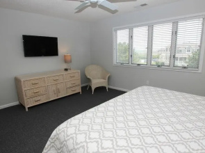 Stella Maris - 4 Br home by RedAwning