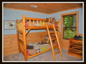 Sugar Bear Mountain Hideaway 3 Bedroom Cabin by RedAwning