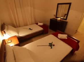 Menigos Resort House