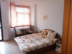 Studio in Flora Aparthotel