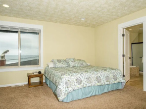Deer Haven 4 Br cottage by RedAwning