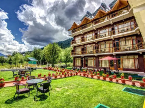 Snow Peak Retreat