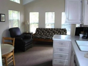Bend-Sunriver Camping Resort Cottage 2