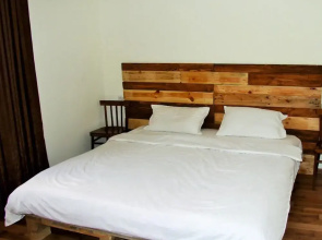 Shat Lav Hostel