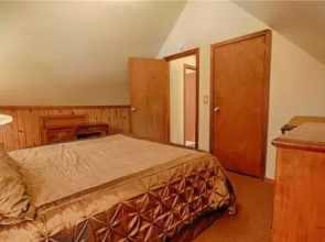 Lewis Ave Lodge - 3 Br Home